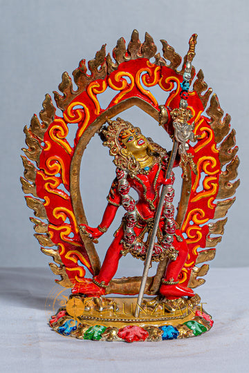Statua di Vajrayogini in rame dorato e dipinta a mano